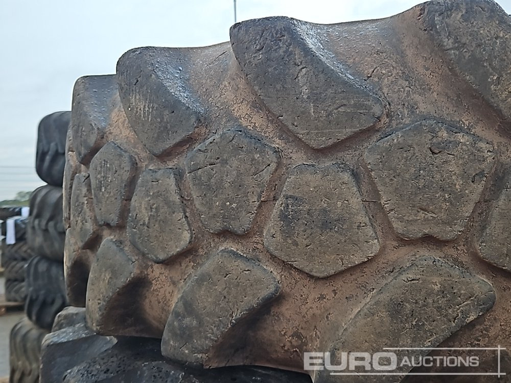 JCB 15.5-25 Tyre (4 of) - 타이어 : 사진 5 JCB 15.5-25 Tyre (4 of) - 타이어 : 사진 5