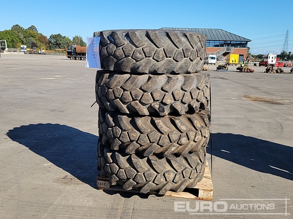 JCB 15.5-25 Tyre (4 of) - 타이어 : 사진 1 JCB 15.5-25 Tyre (4 of) - 타이어 : 사진 1