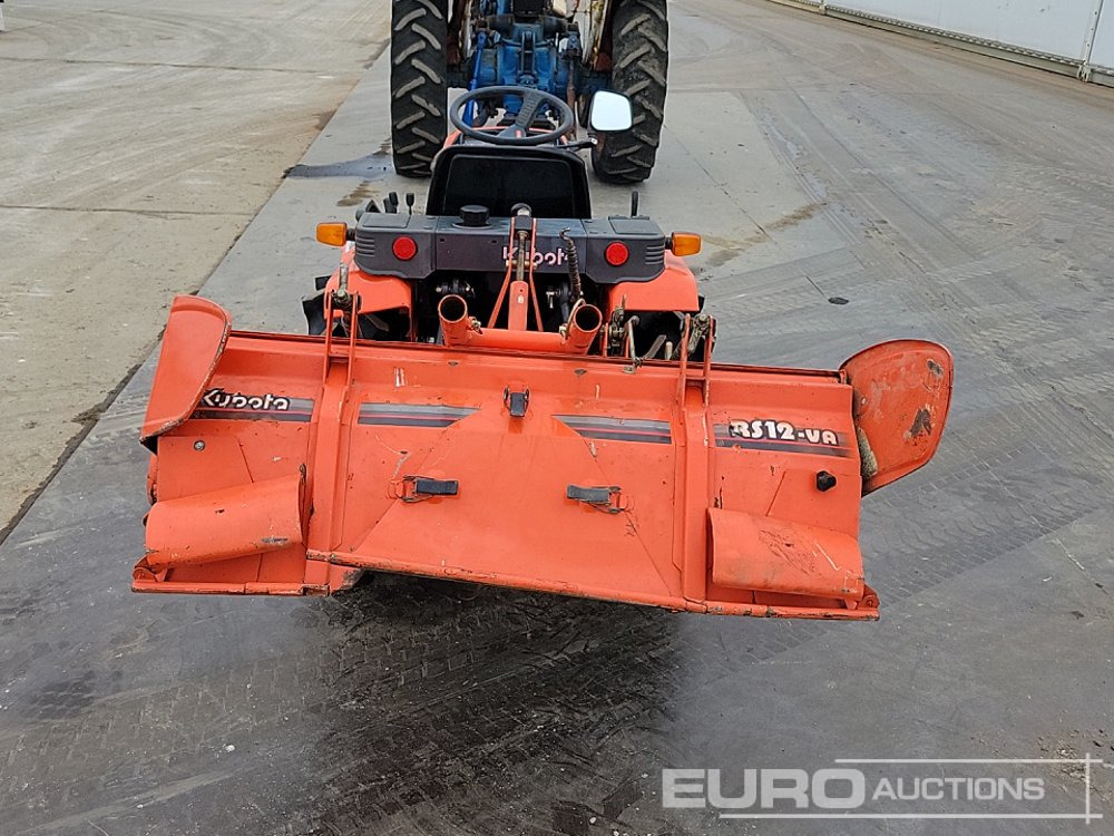 Kubota A-14 - 스트래들 트랙터 : 사진 4 Kubota A-14 - 스트래들 트랙터 : 사진 4