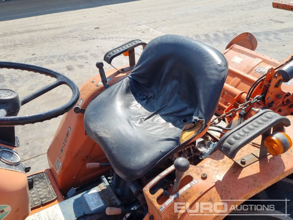 스트래들 트랙터 Kubota B1502 : 사진 22