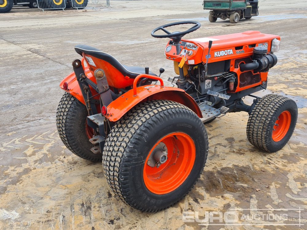 Kubota B7100D - 스트래들 트랙터 : 사진 5 Kubota B7100D - 스트래들 트랙터 : 사진 5