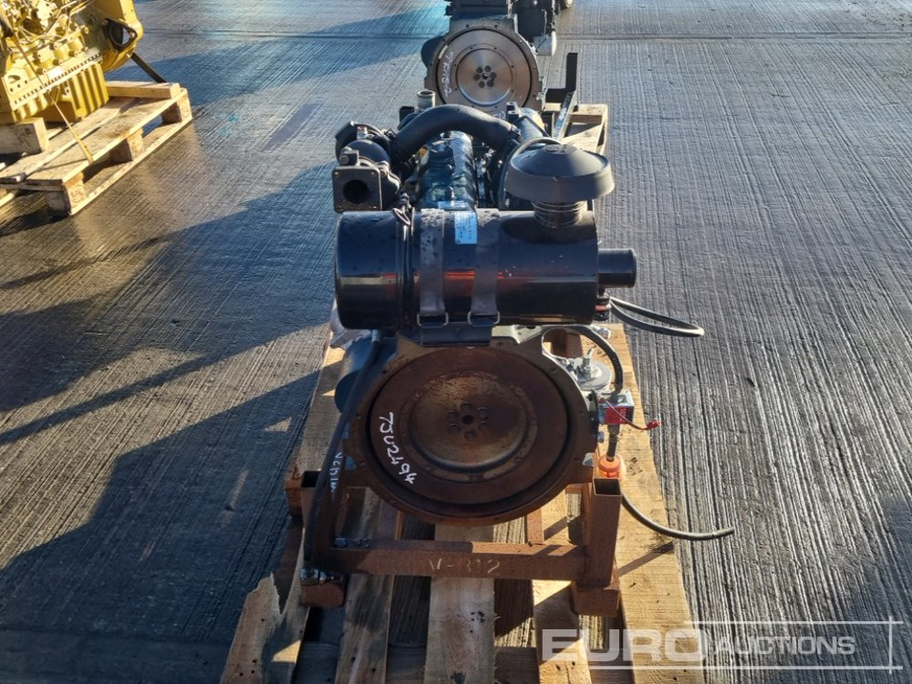 Kubota V2003T - 엔진 : 사진 4 Kubota V2003T - 엔진 : 사진 4