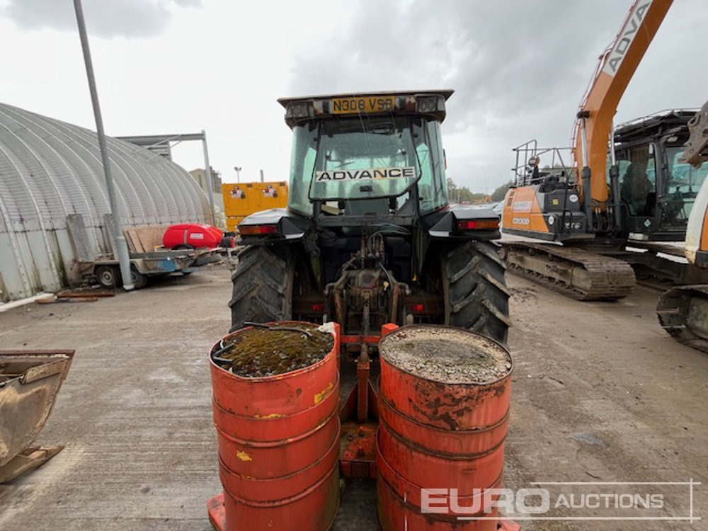 Massey Ferguson 6120 - 장궤형 트랙터 : 사진 4 Massey Ferguson 6120 - 장궤형 트랙터 : 사진 4