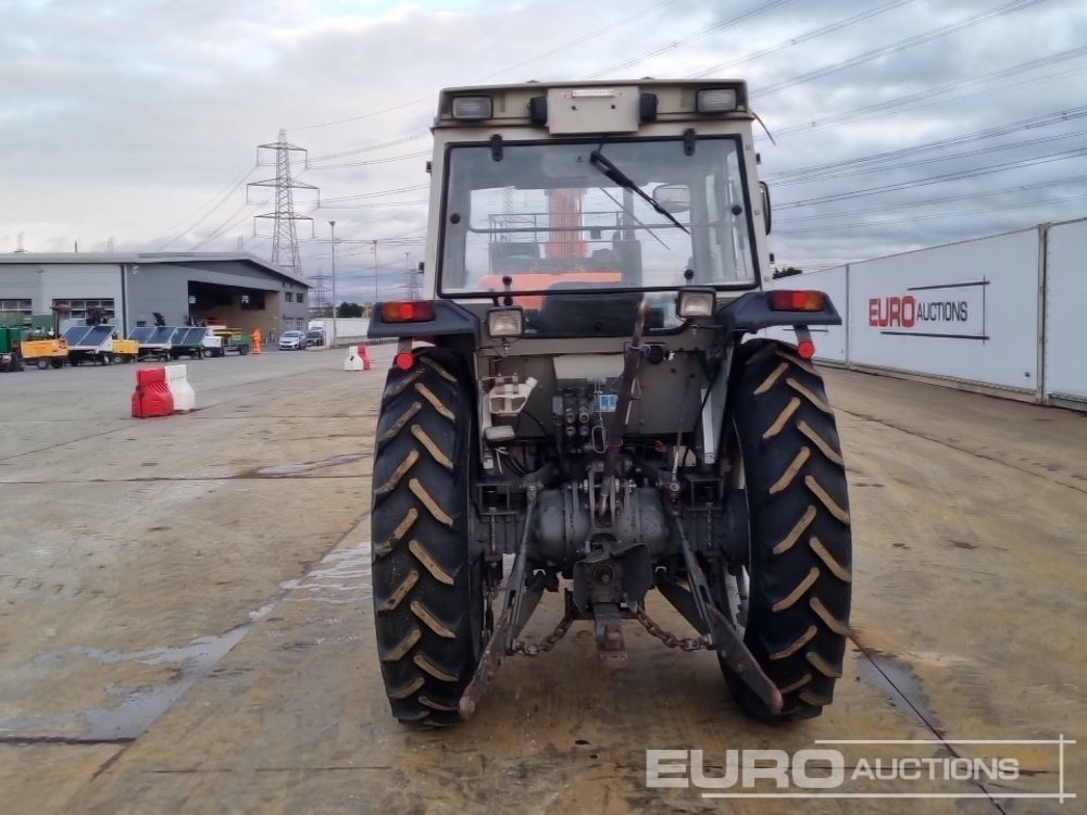 Massey Ferguson MF382 - 장궤형 트랙터 : 사진 4 Massey Ferguson MF382 - 장궤형 트랙터 : 사진 4