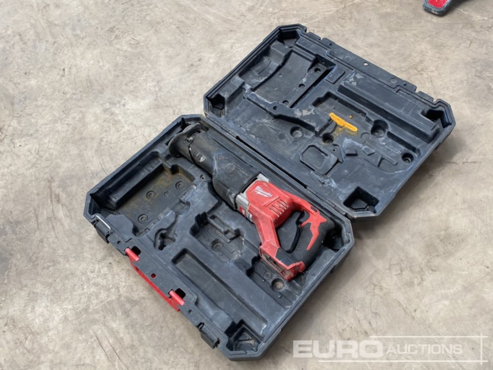 Milwaukee M18 18 Volt Recip Saw (Body & Case Only) - 건설장비 : 사진 1 Milwaukee M18 18 Volt Recip Saw (Body & Case Only) - 건설장비 : 사진 1