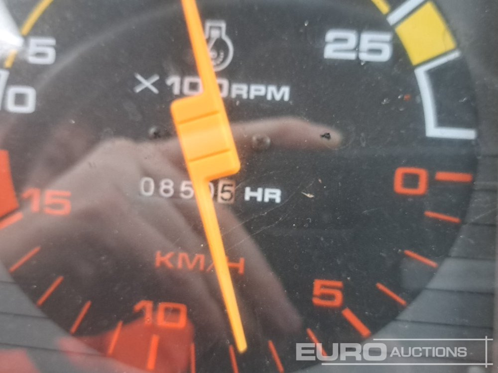 스트래들 트랙터 Mitsubishi MT246 : 사진 31