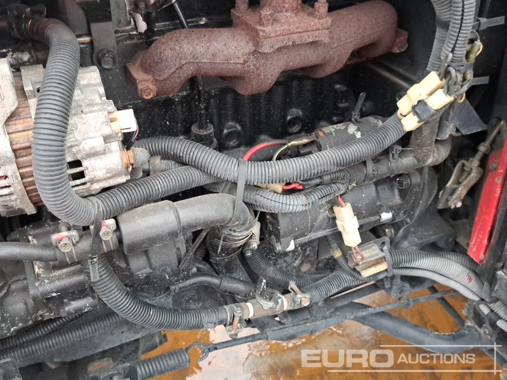 스트래들 트랙터 Mitsubishi MT246 : 사진 26