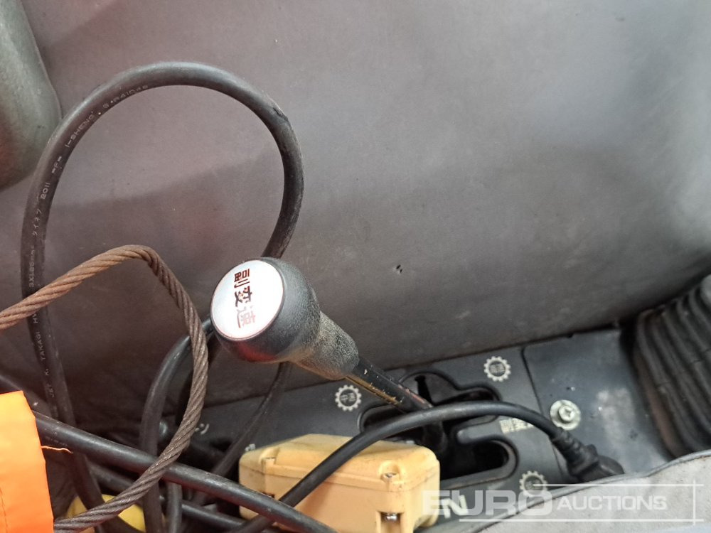 스트래들 트랙터 Mitsubishi MT246 : 사진 17