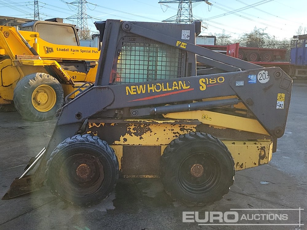 New Holland LS180 - 스키드 스티어 로더 : 사진 2 New Holland LS180 - 스키드 스티어 로더 : 사진 2