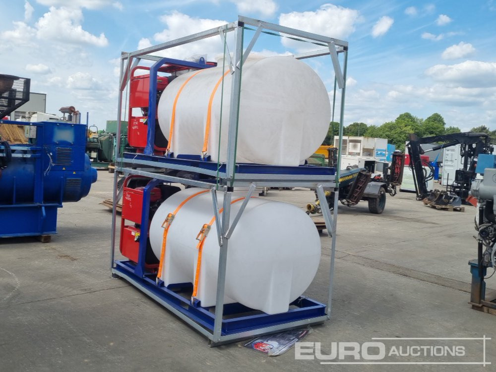 Skid Mounted Hot Water Pressure, Electric Start Petrol engine, 300 Litre Plastic Water Bowser (2 of) - 압력 세척기 : 사진 3 Skid Mounted Hot Water Pressure, Electric Start Petrol engine, 300 Litre Plastic Water Bowser (2 of) - 압력 세척기 : 사진 3