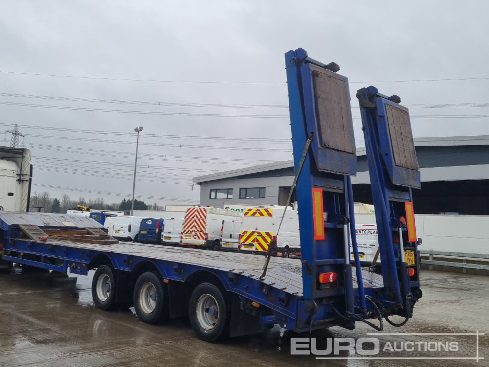 Tirsan Tri Axle Step Frame Low Loader Trailer, Neck Ramps, Out Riggers, Hydraulic Flip Toe Ramps - 저하대 세미 트레일러 : 사진 3 Tirsan Tri Axle Step Frame Low Loader Trailer, Neck Ramps, Out Riggers, Hydraulic Flip Toe Ramps - 저하대 세미 트레일러 : 사진 3