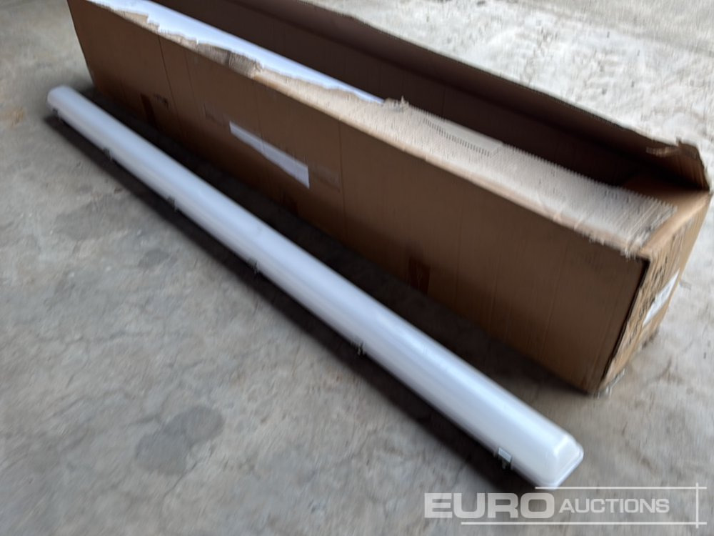 Unused 6' LED Ceiling Lights (6 of) - 작업장 장비 : 사진 5 Unused 6' LED Ceiling Lights (6 of) - 작업장 장비 : 사진 5
