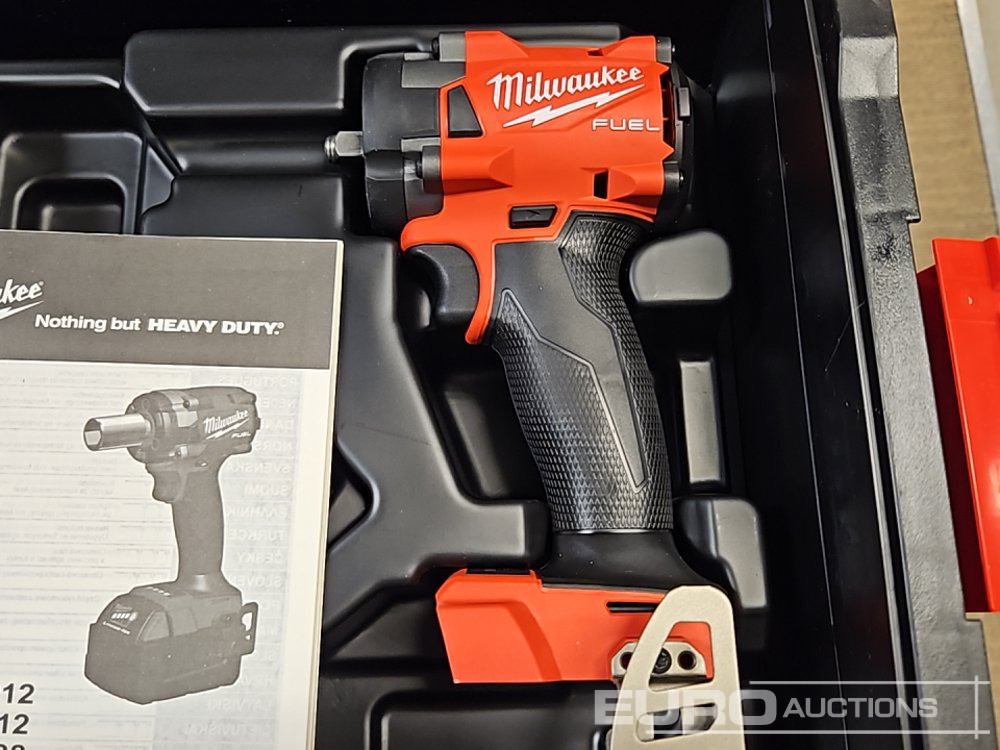 Unused Milwaukee M18 FIW2F38 18V Fuel Brushless 3/8'' Impact Wrench - (Body and Case Onlu) - 건설장비 : 사진 3 Unused Milwaukee M18 FIW2F38 18V Fuel Brushless 3/8'' Impact Wrench - (Body and Case Onlu) - 건설장비 : 사진 3