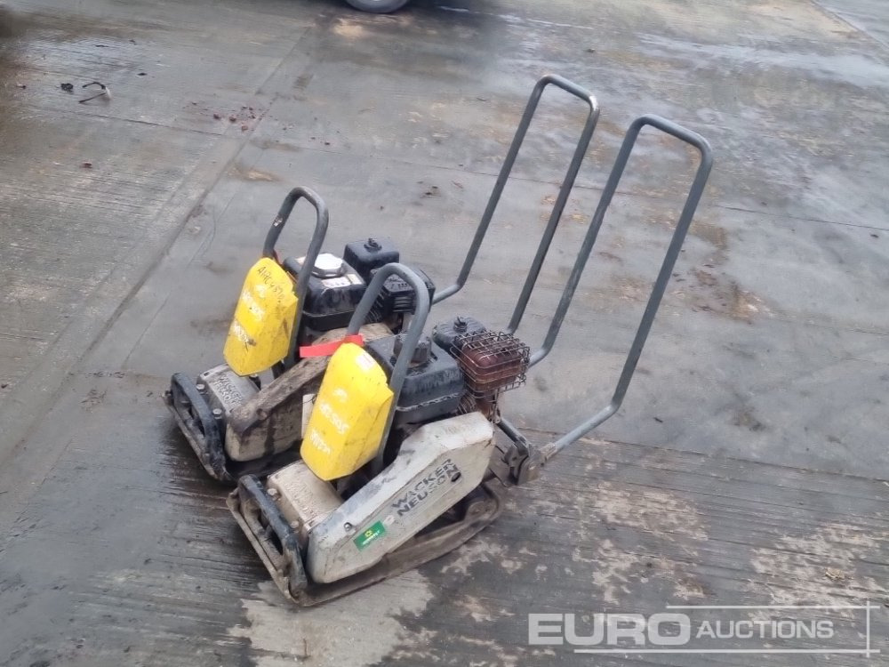 Wacker Neuson Petrol Compaction Plate, Honda Engine (2 of) - 아스팔트 기계 : 사진 1 Wacker Neuson Petrol Compaction Plate, Honda Engine (2 of) - 아스팔트 기계 : 사진 1