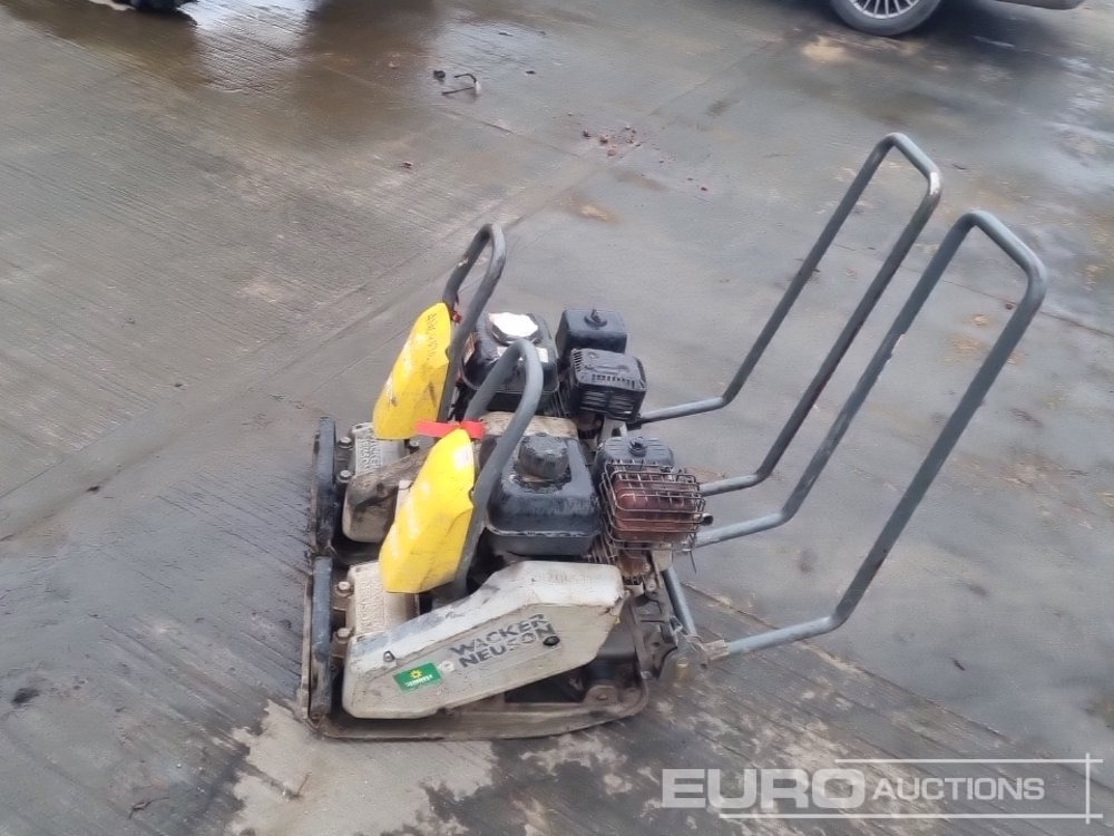 Wacker Neuson Petrol Compaction Plate, Honda Engine (2 of) - 아스팔트 기계 : 사진 2 Wacker Neuson Petrol Compaction Plate, Honda Engine (2 of) - 아스팔트 기계 : 사진 2