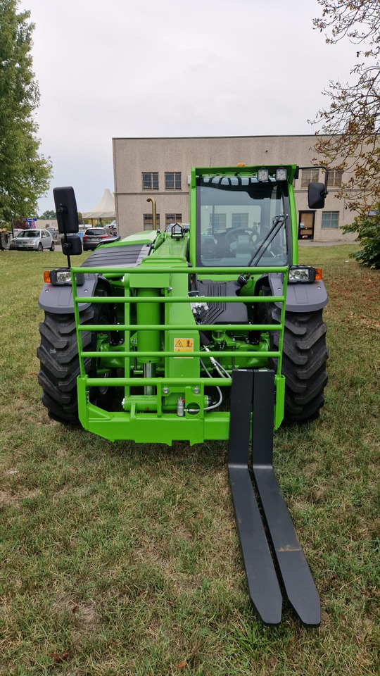Merlo nuovo TF30.9-G - 장궤형 트랙터 : 사진 2 Merlo nuovo TF30.9-G - 장궤형 트랙터 : 사진 2