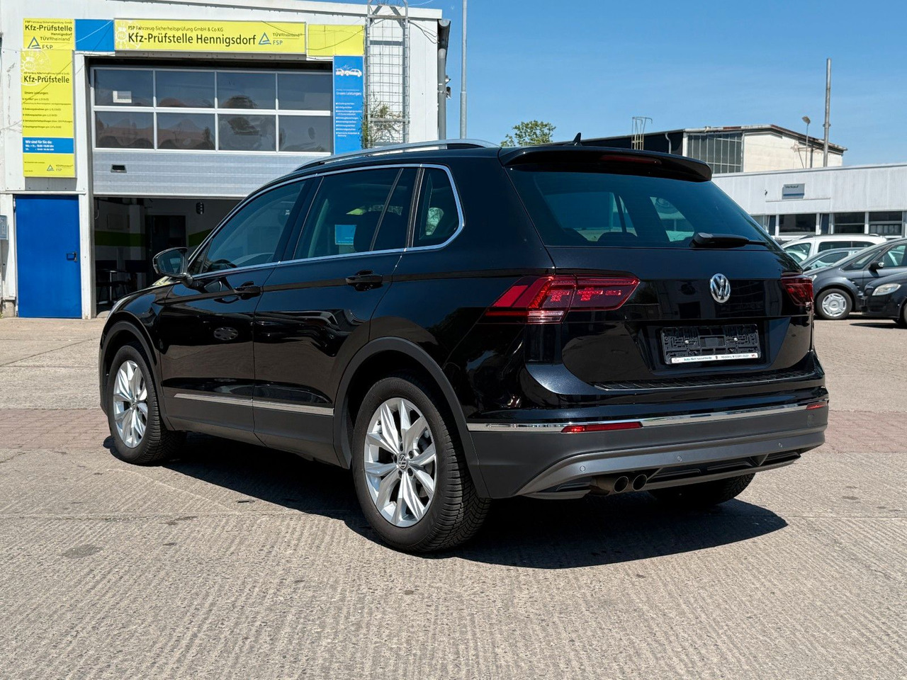 Volkswagen Tiguan Highline/Vi.Cockpit/Dynaudio/Individual - SUV : 사진 4 Volkswagen Tiguan Highline/Vi.Cockpit/Dynaudio/Individual - SUV : 사진 4
