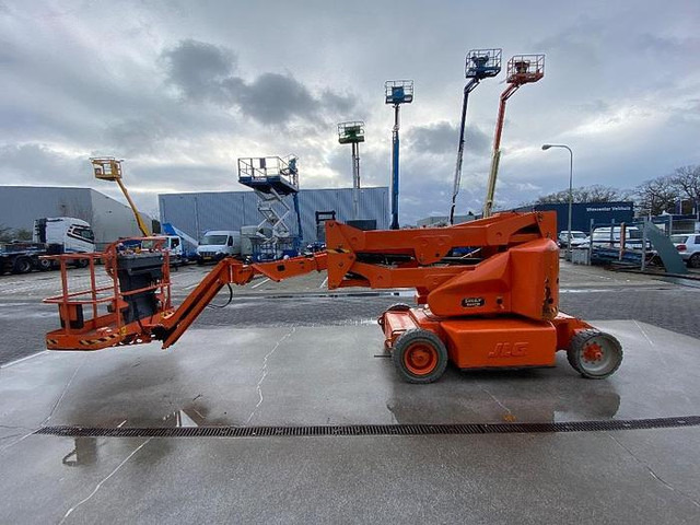JLG E400 AJPN - 고가작업 플랫폼 : 사진 4 JLG E400 AJPN - 고가작업 플랫폼 : 사진 4