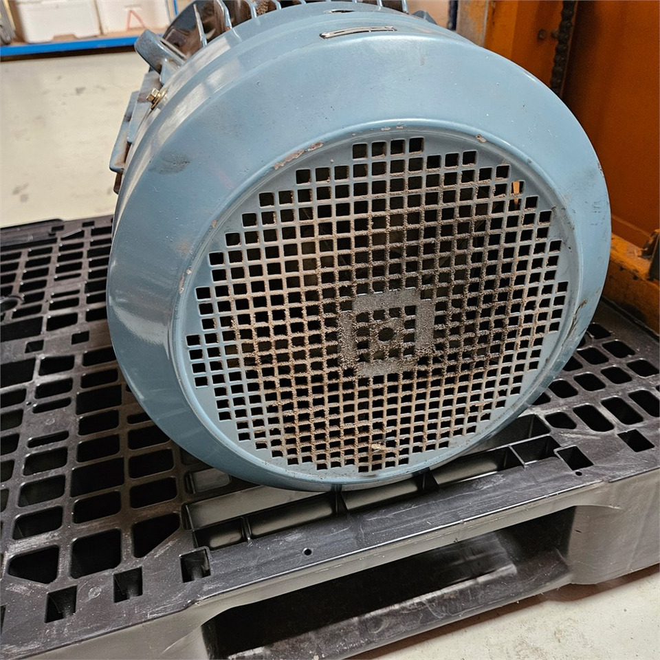ABB M2QA180L4A (B35) - 기계 공구 : 사진 3 ABB M2QA180L4A (B35) - 기계 공구 : 사진 3