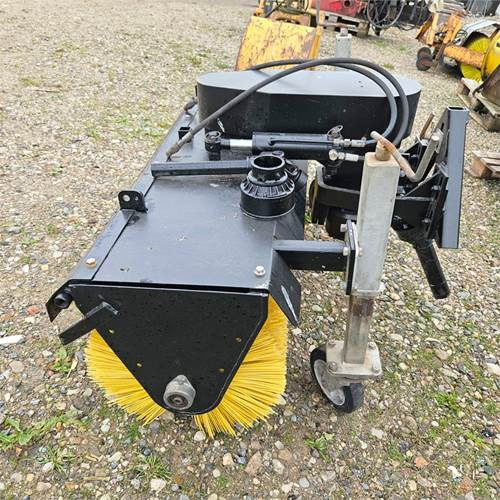 ABC Unknown - 빗자루 : 사진 1 ABC Unknown - 빗자루 : 사진 1