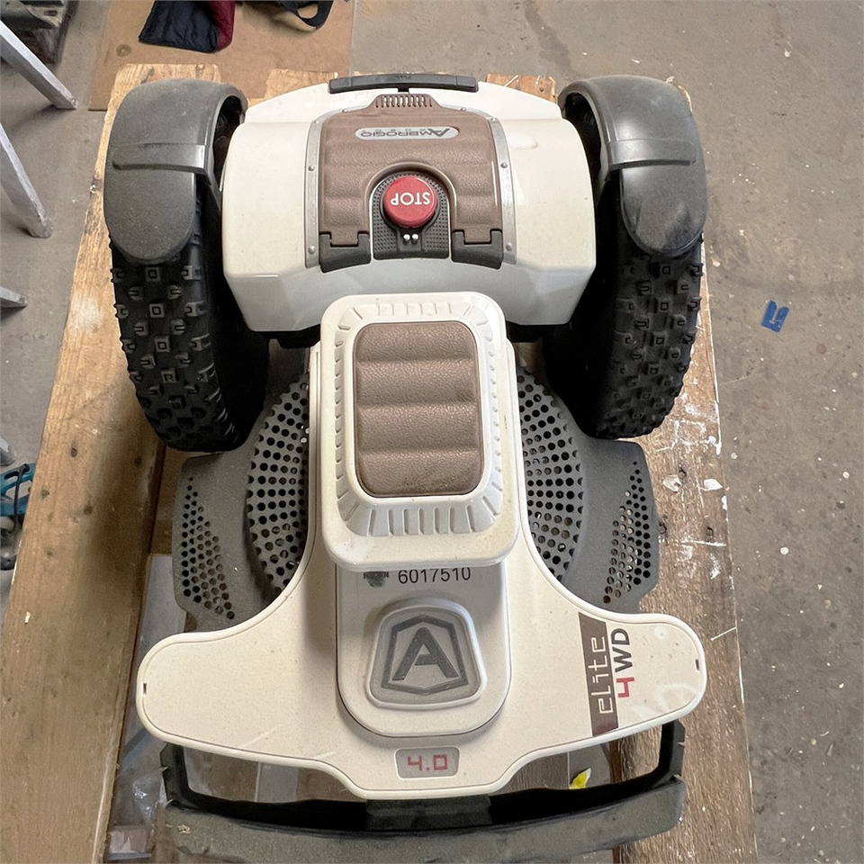 Ambrogio 4.0 Elite Premium 4 wd - 정원 모어 : 사진 4 Ambrogio 4.0 Elite Premium 4 wd - 정원 모어 : 사진 4