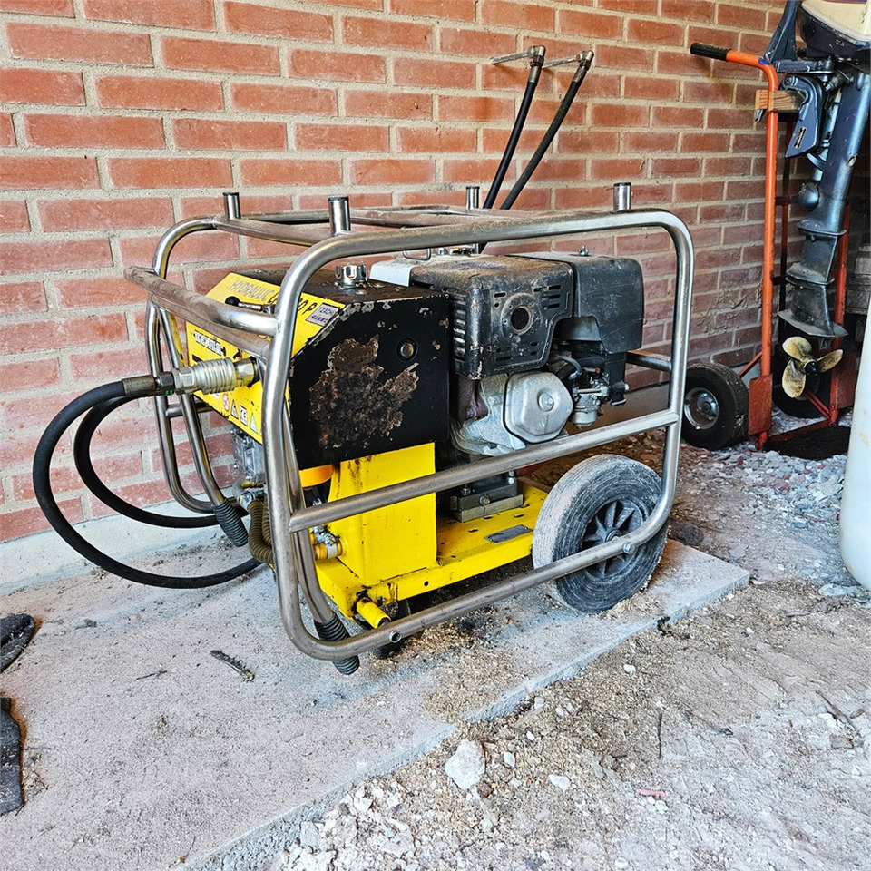 Atlas Copco LP 13-30 P - 건설장비 : 사진 2 Atlas Copco LP 13-30 P - 건설장비 : 사진 2