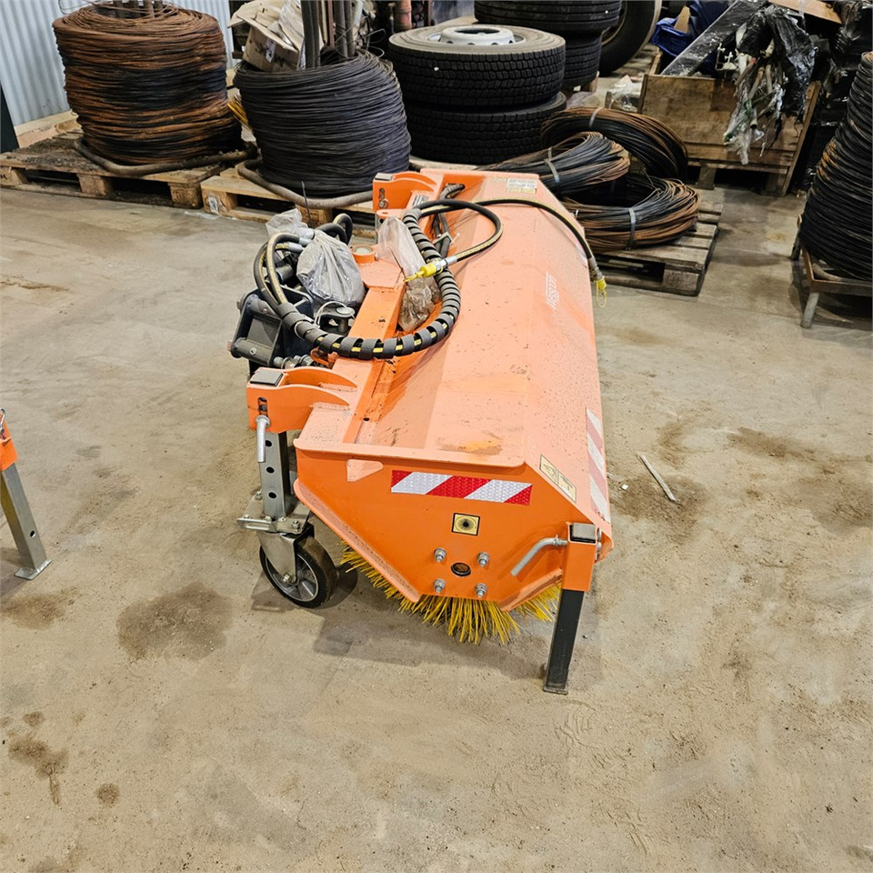 BM ZE150 - 빗자루 : 사진 2 BM ZE150 - 빗자루 : 사진 2