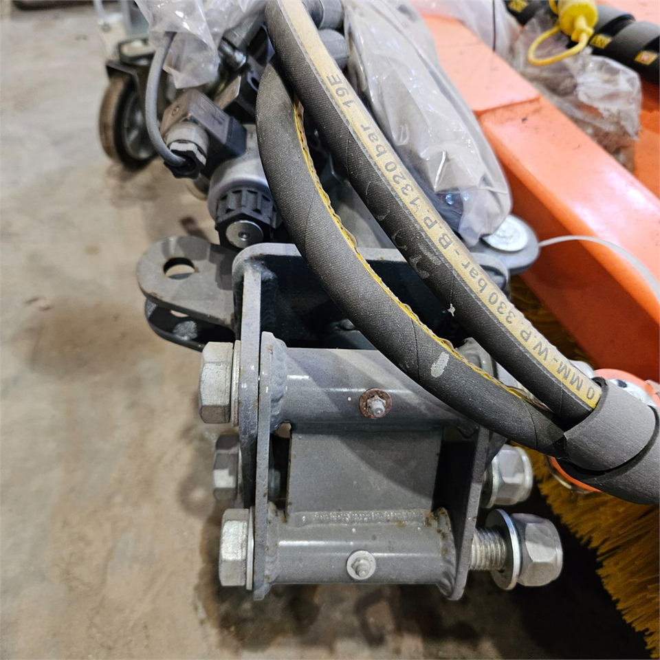 BM ZE150 - 빗자루 : 사진 4 BM ZE150 - 빗자루 : 사진 4