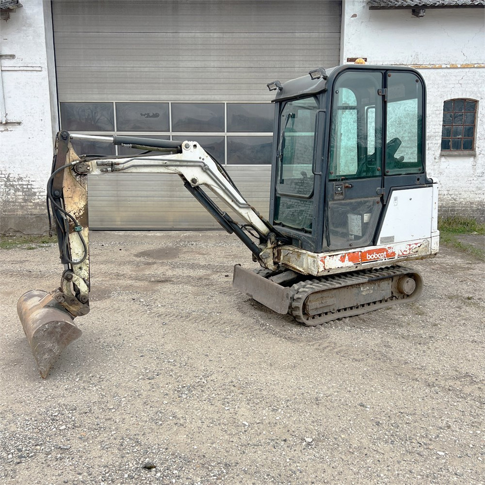Bobcat 320 - 미니 굴삭기 : 사진 1 Bobcat 320 - 미니 굴삭기 : 사진 1