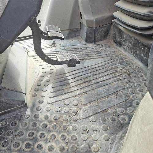 장궤형 트랙터 CASE IH CVX 150 : 사진 17 장궤형 트랙터 CASE IH CVX 150 : 사진 17