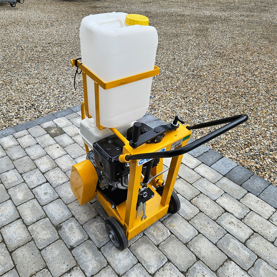 Euro Shatal CS 454M - 아스팔트 기계 : 사진 4 Euro Shatal CS 454M - 아스팔트 기계 : 사진 4