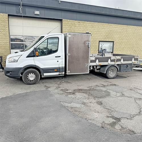 Ford Transit 2.2 TDCi (155HK) Chassis RWD Man - 드롭사이드/ 플랫베드 트럭 : 사진 2 Ford Transit 2.2 TDCi (155HK) Chassis RWD Man - 드롭사이드/ 플랫베드 트럭 : 사진 2