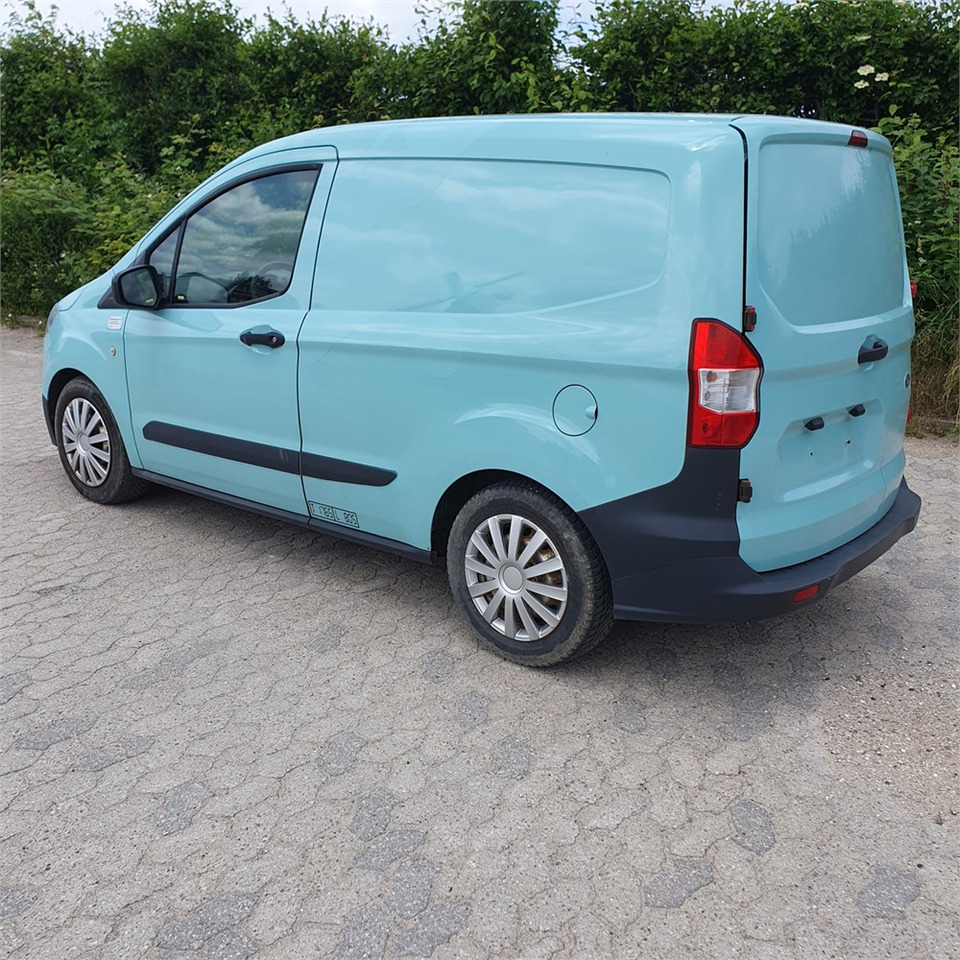 Ford Transit Courier - 소형 밴 : 사진 3 Ford Transit Courier - 소형 밴 : 사진 3