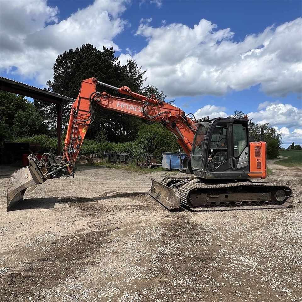 Hitachi ZX135 US-6 - 크롤러 굴삭기 : 사진 3 Hitachi ZX135 US-6 - 크롤러 굴삭기 : 사진 3