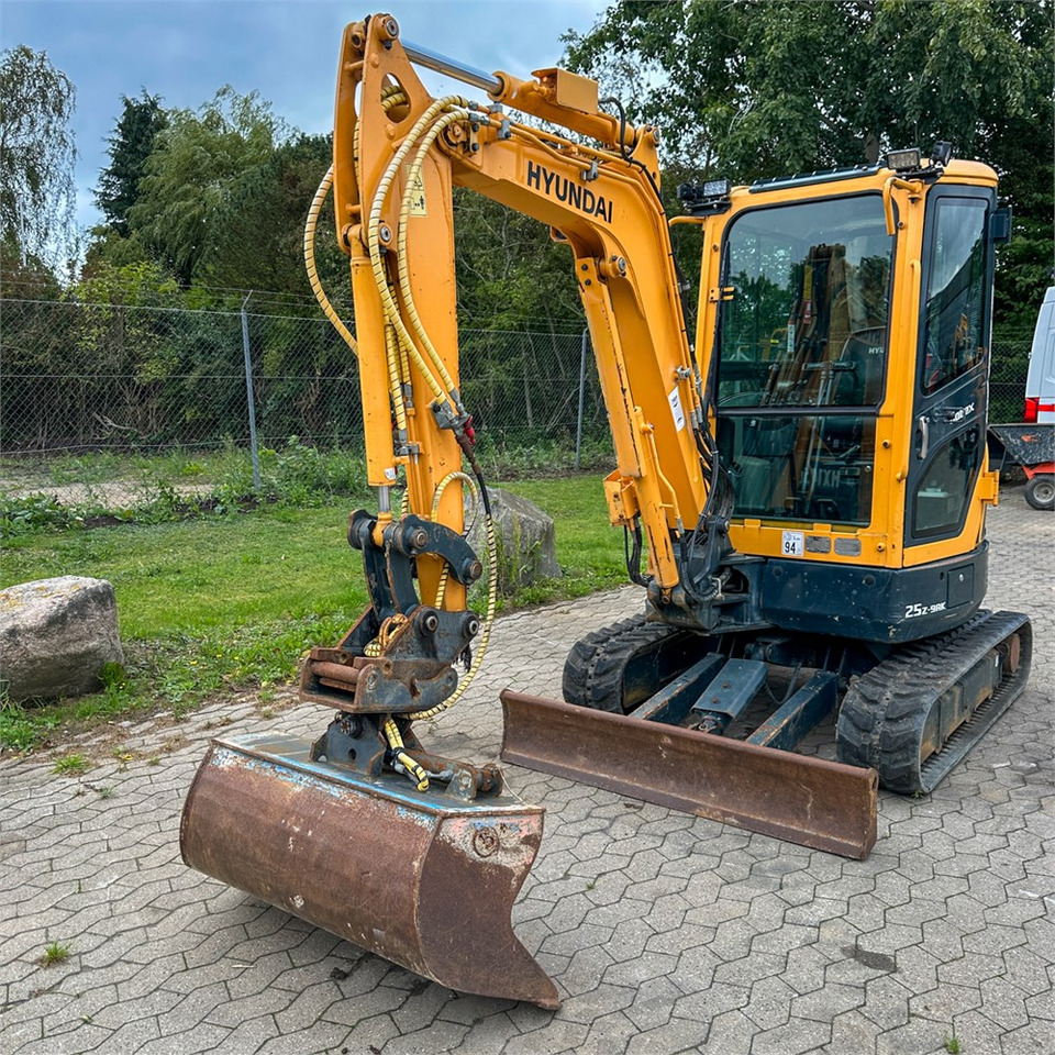 Hyundai Robex 25Z-9AK - 미니 굴삭기 : 사진 3 Hyundai Robex 25Z-9AK - 미니 굴삭기 : 사진 3