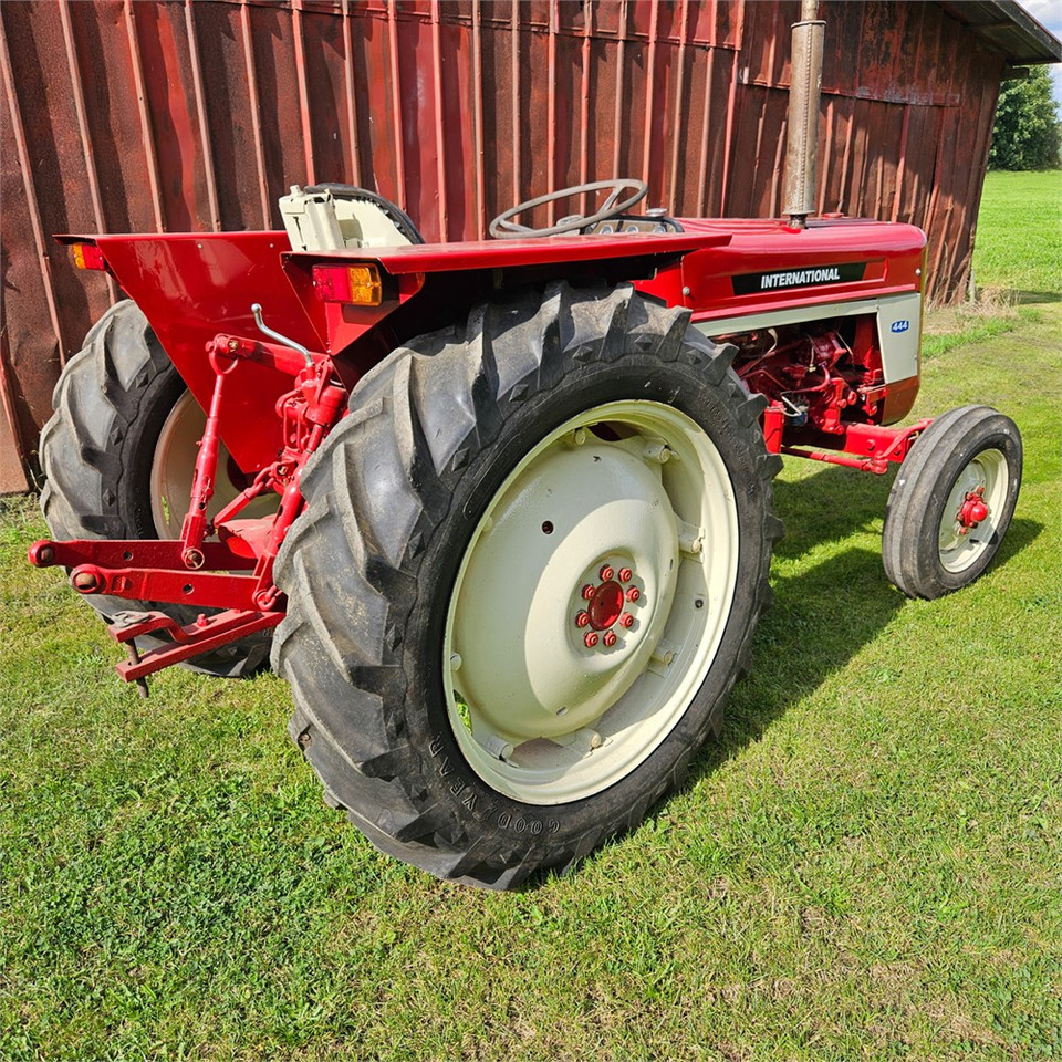 IH 444 - 장궤형 트랙터 : 사진 4 IH 444 - 장궤형 트랙터 : 사진 4