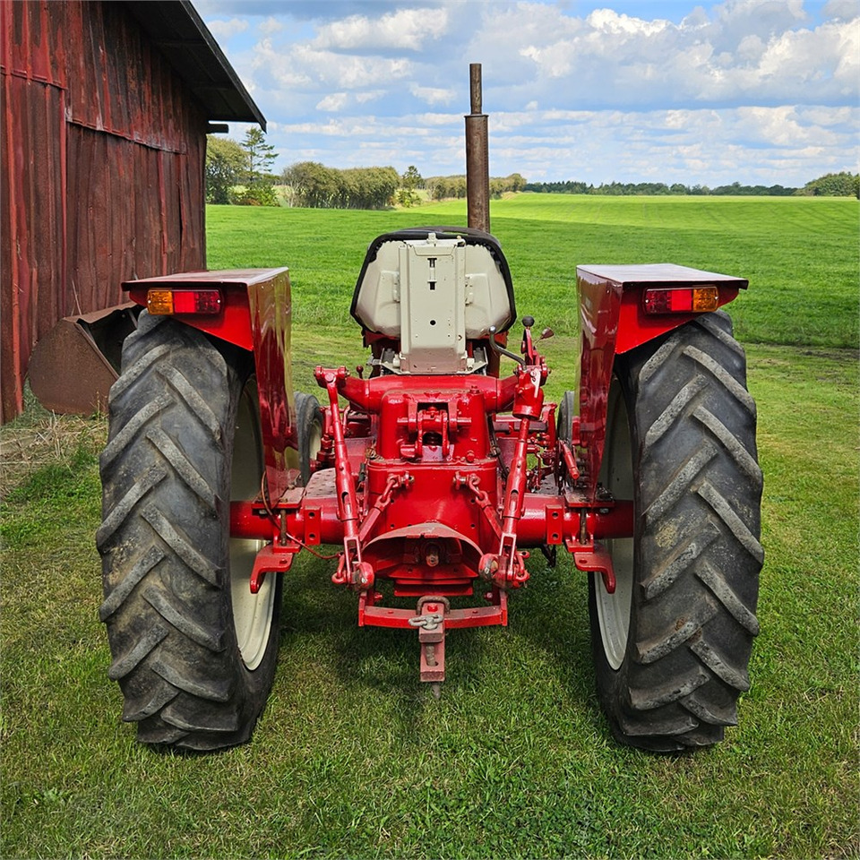 IH 444 - 장궤형 트랙터 : 사진 5 IH 444 - 장궤형 트랙터 : 사진 5