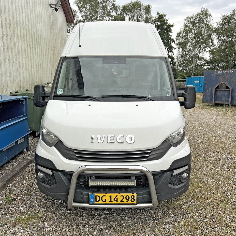 Iveco 35s18 - 패널 밴 : 사진 2 Iveco 35s18 - 패널 밴 : 사진 2