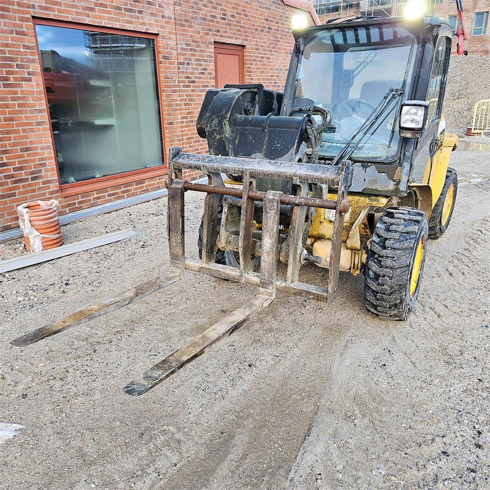JCB 520-40 - 텔레스코픽 핸들러 : 사진 5 JCB 520-40 - 텔레스코픽 핸들러 : 사진 5