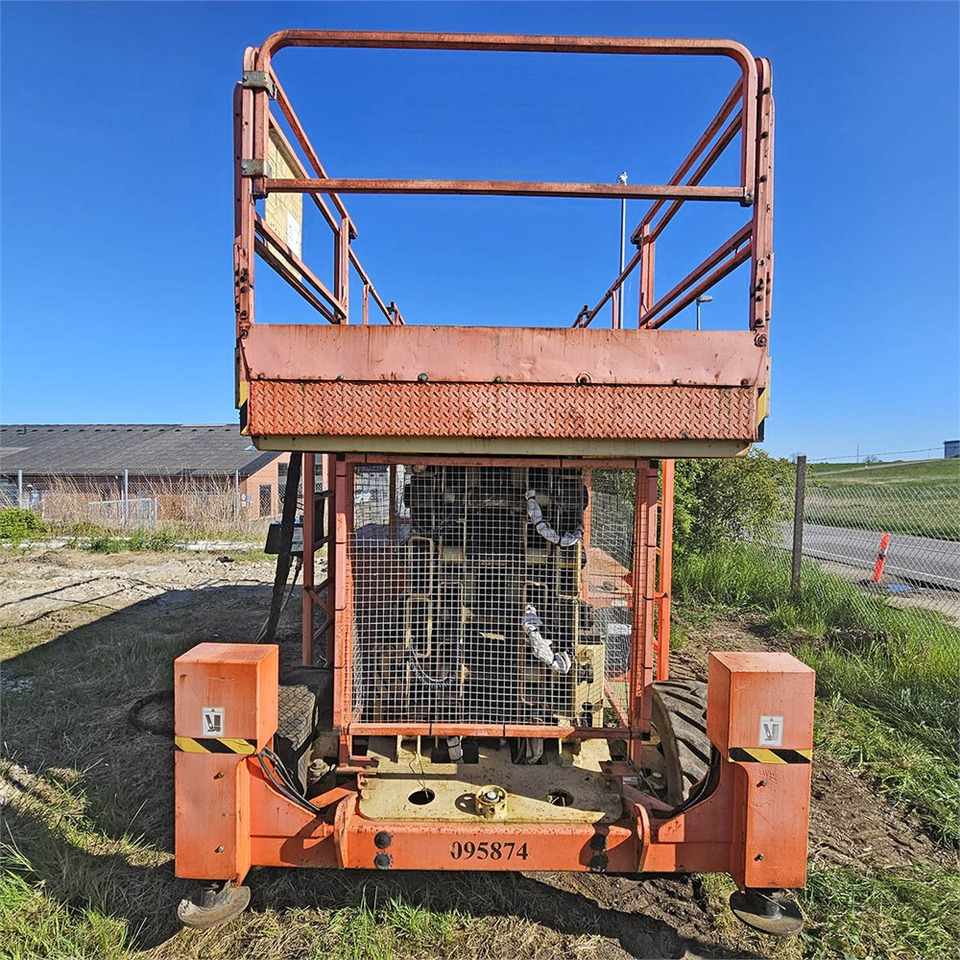 JLG 500 - RTS - 시저 리프트 : 사진 4 JLG 500 - RTS - 시저 리프트 : 사진 4