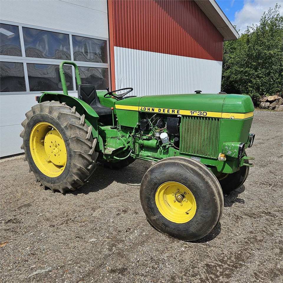 John Deere 1630 OU - 장궤형 트랙터 : 사진 1 John Deere 1630 OU - 장궤형 트랙터 : 사진 1