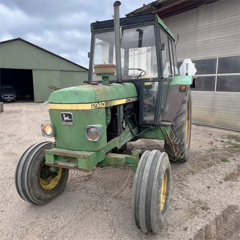 John Deere 2140 - 장궤형 트랙터 : 사진 4 John Deere 2140 - 장궤형 트랙터 : 사진 4