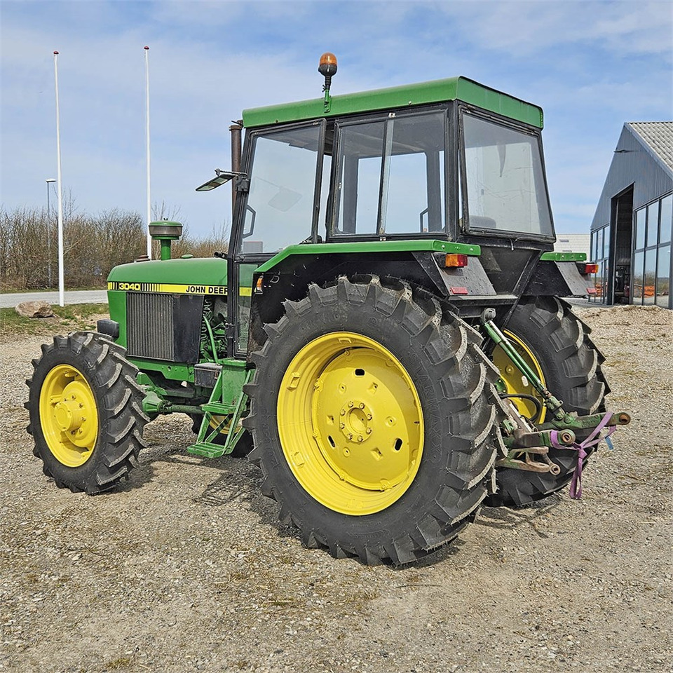 John Deere 3040 - 장궤형 트랙터 : 사진 5 John Deere 3040 - 장궤형 트랙터 : 사진 5