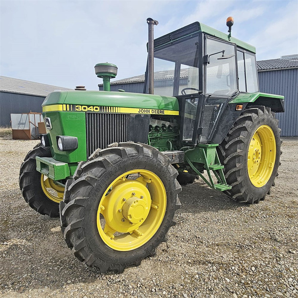 John Deere 3040 - 장궤형 트랙터 : 사진 2 John Deere 3040 - 장궤형 트랙터 : 사진 2