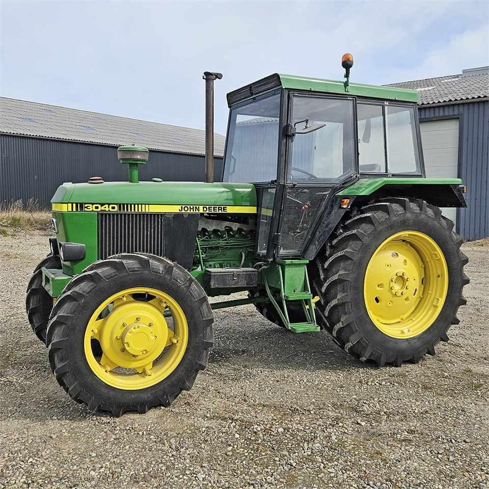 John Deere 3040 - 장궤형 트랙터 : 사진 1 John Deere 3040 - 장궤형 트랙터 : 사진 1