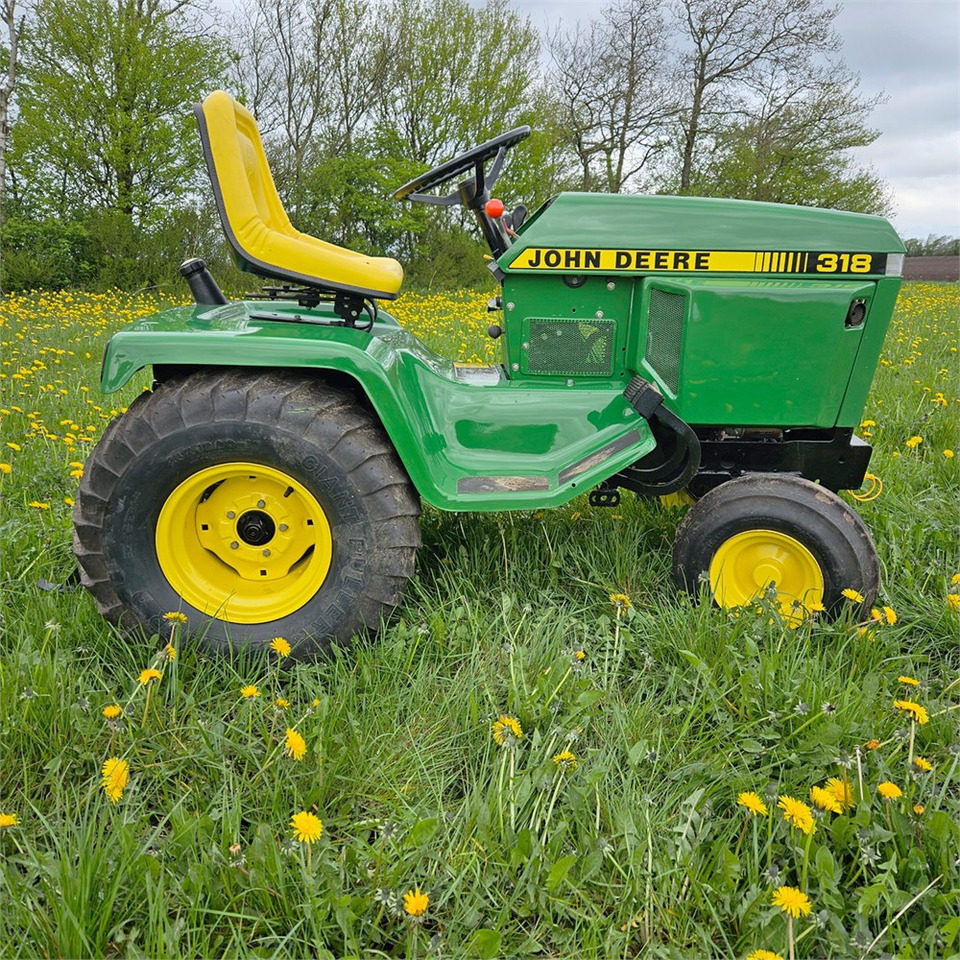 John Deere 318 - 지자체 트랙터 : 사진 5 John Deere 318 - 지자체 트랙터 : 사진 5