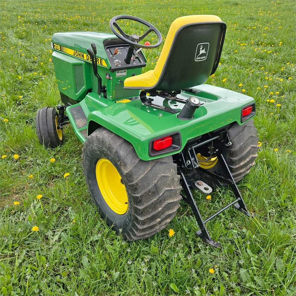 John Deere 318 - 지자체 트랙터 : 사진 3 John Deere 318 - 지자체 트랙터 : 사진 3