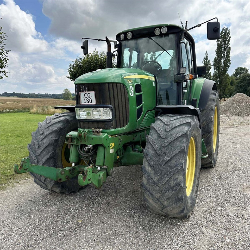 John Deere 7530 - 장궤형 트랙터 : 사진 3 John Deere 7530 - 장궤형 트랙터 : 사진 3