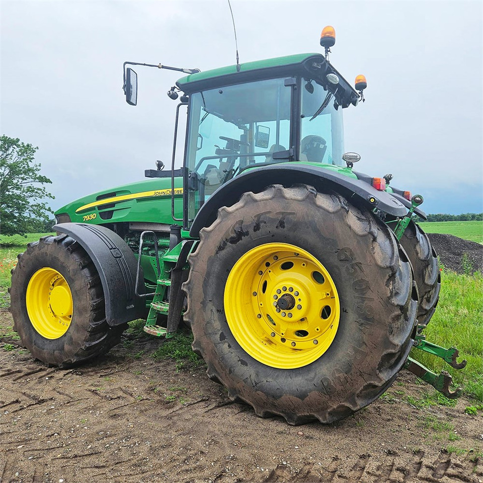 John Deere 7930 - 장궤형 트랙터 : 사진 3 John Deere 7930 - 장궤형 트랙터 : 사진 3