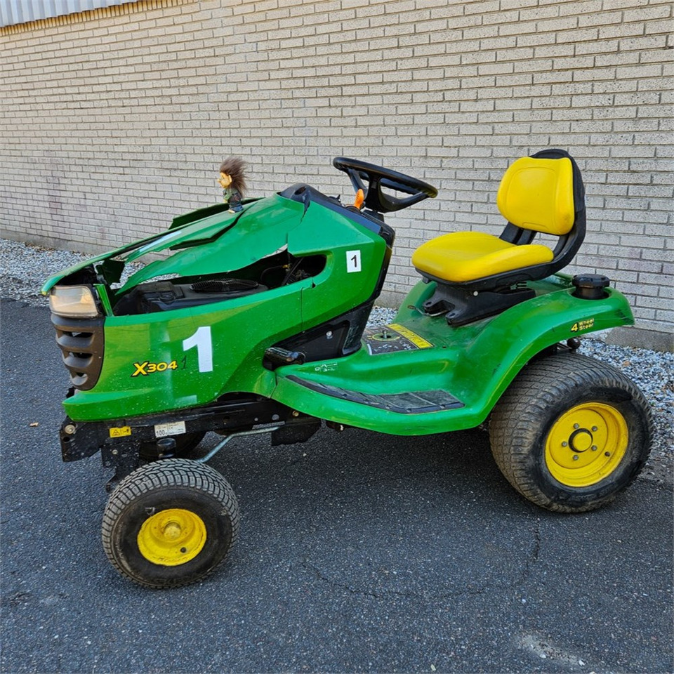 John Deere X304 - 정원 모어 : 사진 1 John Deere X304 - 정원 모어 : 사진 1